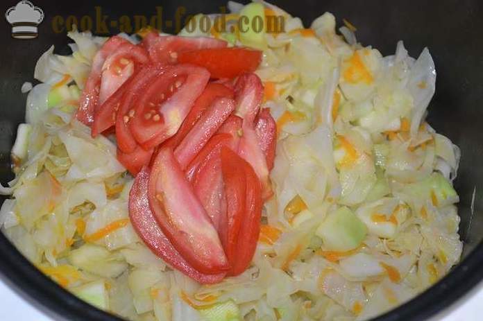 Cabbage stew with sausages in multivarka and courgettes - how to cook a stew of cabbage multivarka, step by step recipe photos