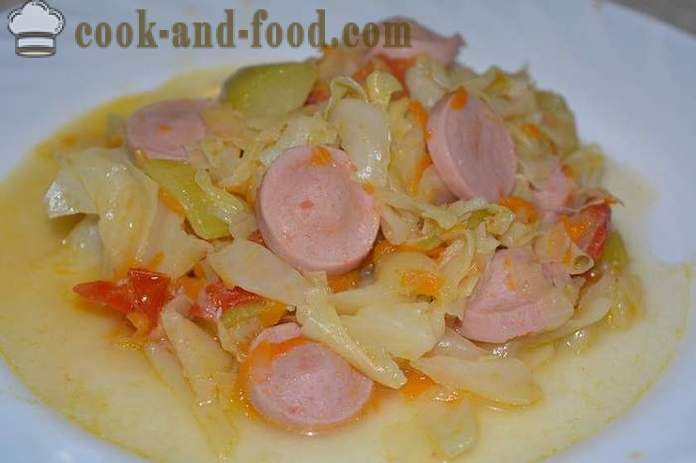Cabbage stew with sausages in multivarka and courgettes - how to cook a stew of cabbage multivarka, step by step recipe photos