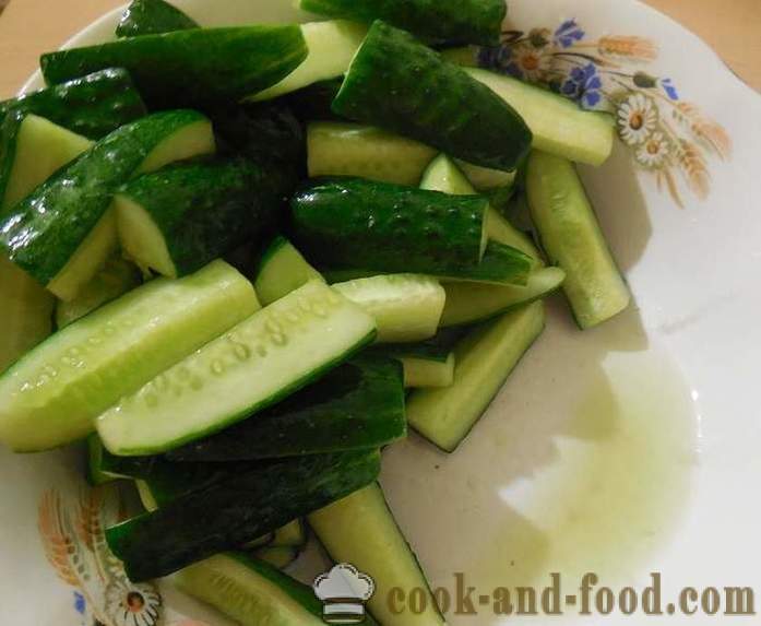 Fried cucumber with hot pepper, garlic, and sesame seeds, how to cook fried cucumber - a step by step recipe photos