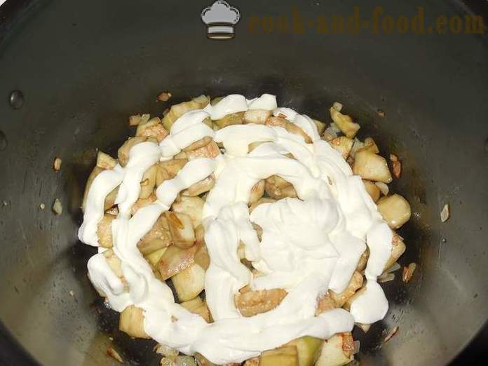 Eggplant stewed in sour cream with garlic as mushrooms - how to cook eggplant stewed with sour cream, a step by step recipe photos