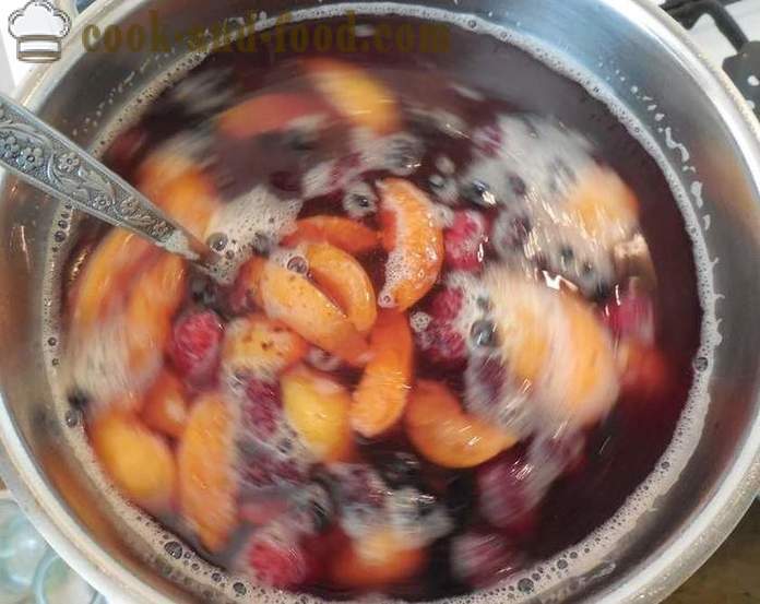 Fruit jelly currant berries, mulberries, apricots and starch - how to cook jelly berries and starch, with a step by step recipe photos