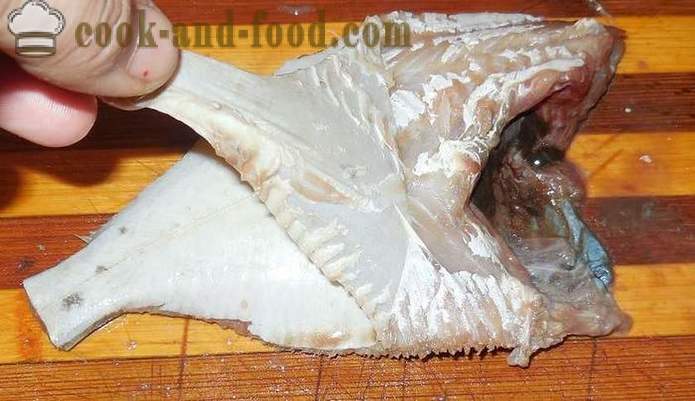 Flounder fried in a frying pan, is odorless and without breading - how to cook fried flounder with lemon juice, the recipe with a photo