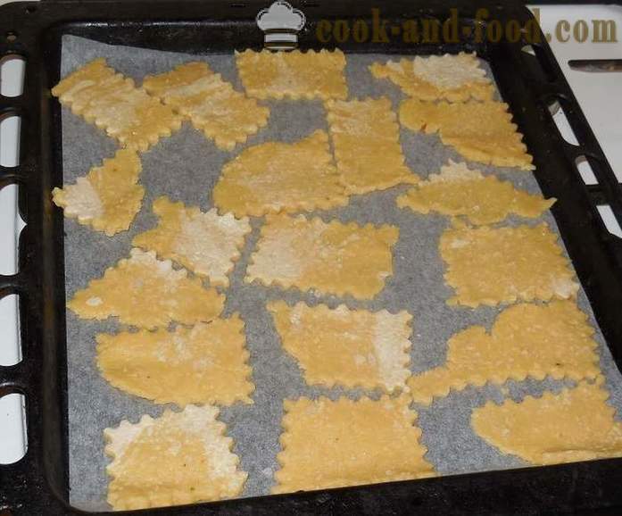 Salted crackers with cheese in the oven - how to make cheese biscuits, recipe with photo