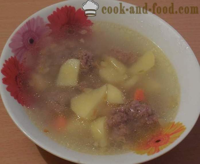 Soup with meatballs of minced meat and semolina - how to cook soup and meatballs - a step by step recipe photos