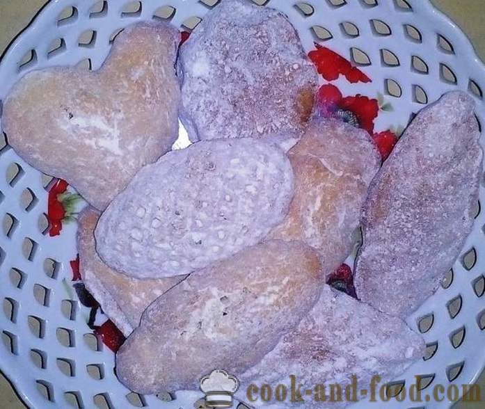 Delicious French pastry Madeleine - how to bake cookies - the recipe with a photo