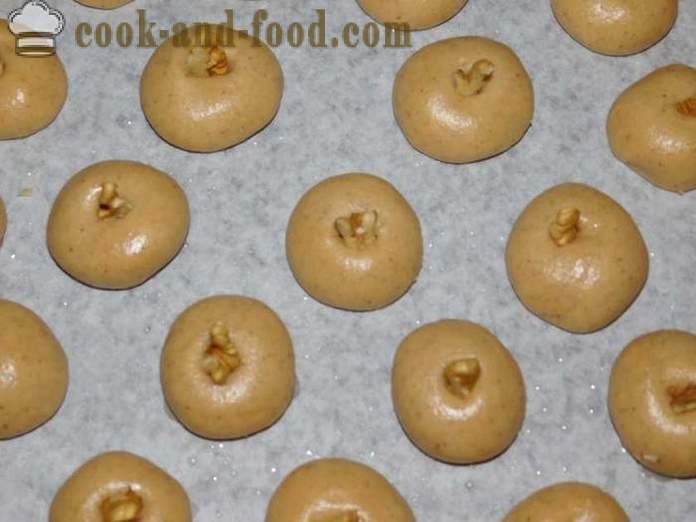 Honey cookies with cinnamon and nuts in a hurry - recipe with photos, step by step how to make honey cookies
