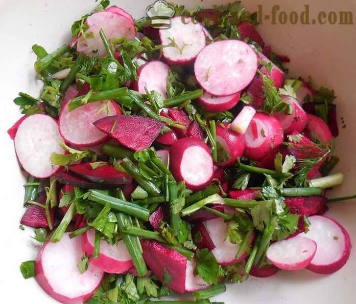 Pickled radishes with beets and green onion - tasty salad of radish - the recipe with a photo