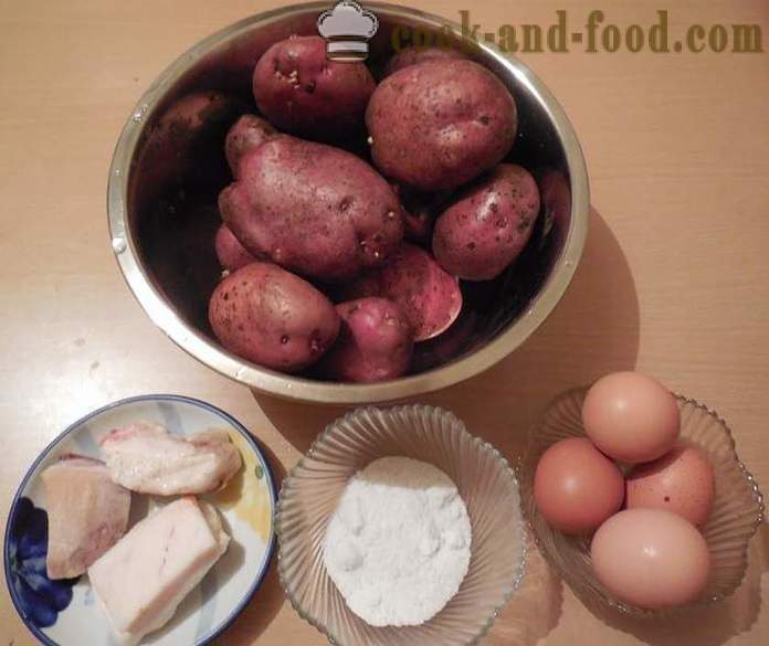 Fried potatoes in a pan with the bacon and eggs - how to cook delicious fried potatoes and correctly, step by step recipe with photos.
