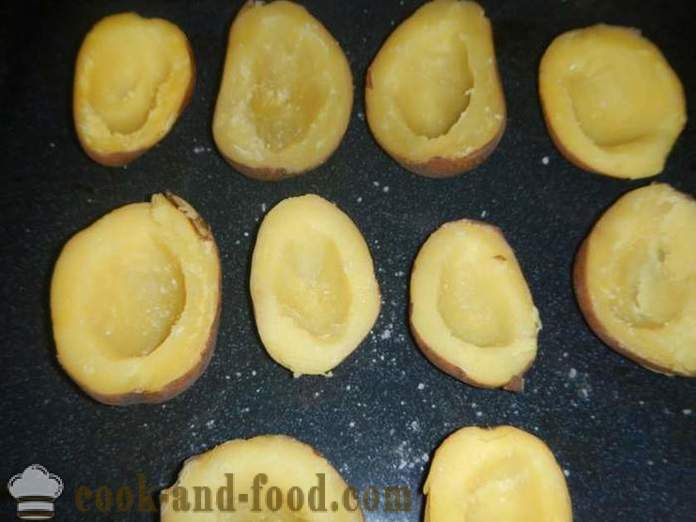 Baked potatoes with minced meat and cheese - like baked potatoes in the oven, the recipe step by step with photos.