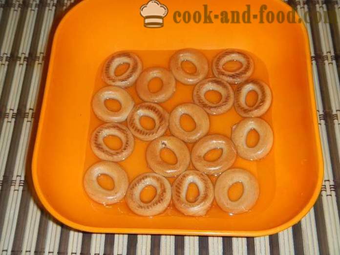 Bagels with minced meat in the oven or stuffed drying - easy appetizer recipe, how to cook, the recipe with a photo.