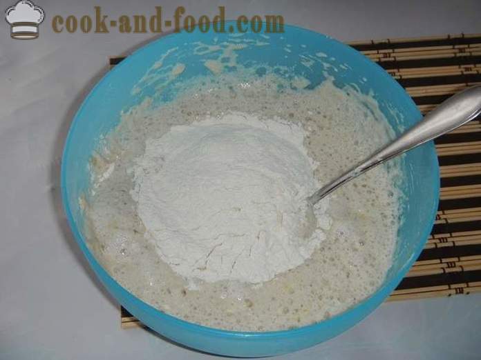 Yeast dough for pies and rolls on dry yeast - how to prepare yeast dough in the dough, the recipe step by step with photos.