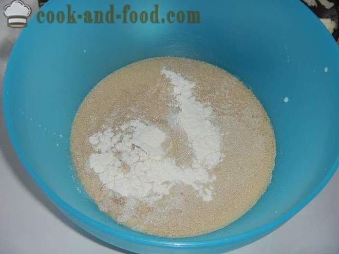 Yeast dough for pies and rolls on dry yeast - how to prepare yeast dough in the dough, the recipe step by step with photos.