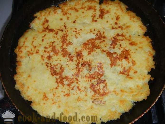 Fast potato pizza in the pan for 10 minutes or potato pancakes with filling - how to cook a pizza in a pan, a step by step recipe with photos.