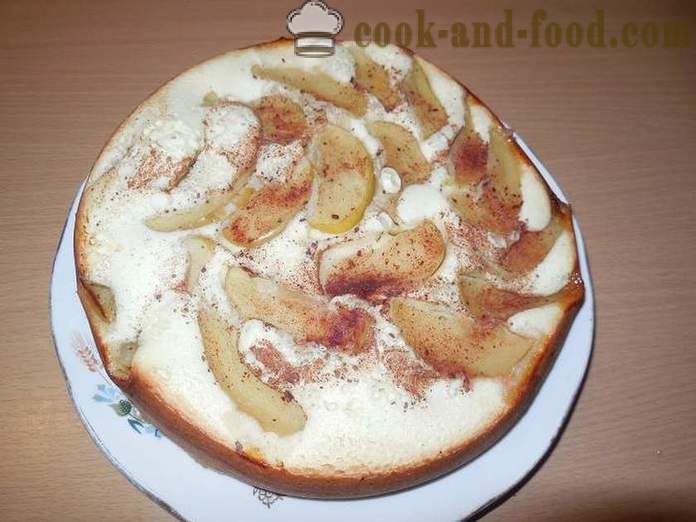 Lush apple pie in multivarka with cinnamon and ginger - how to make an apple pie in multivarka, step by step recipe with photos.