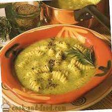 Vegetable soup with pasta