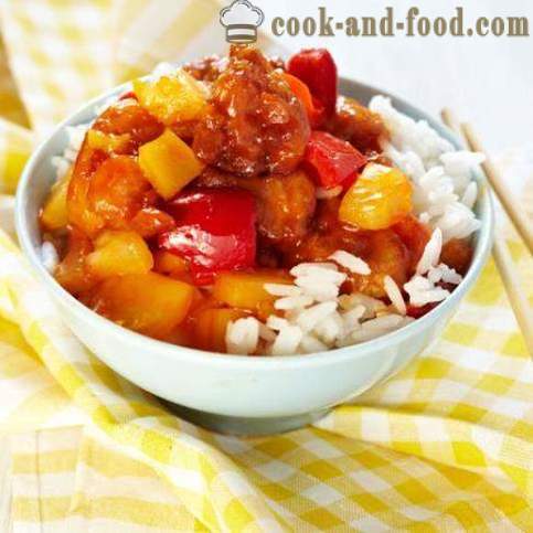 Chinese food: a recipe of chicken in sweet and sour sauce