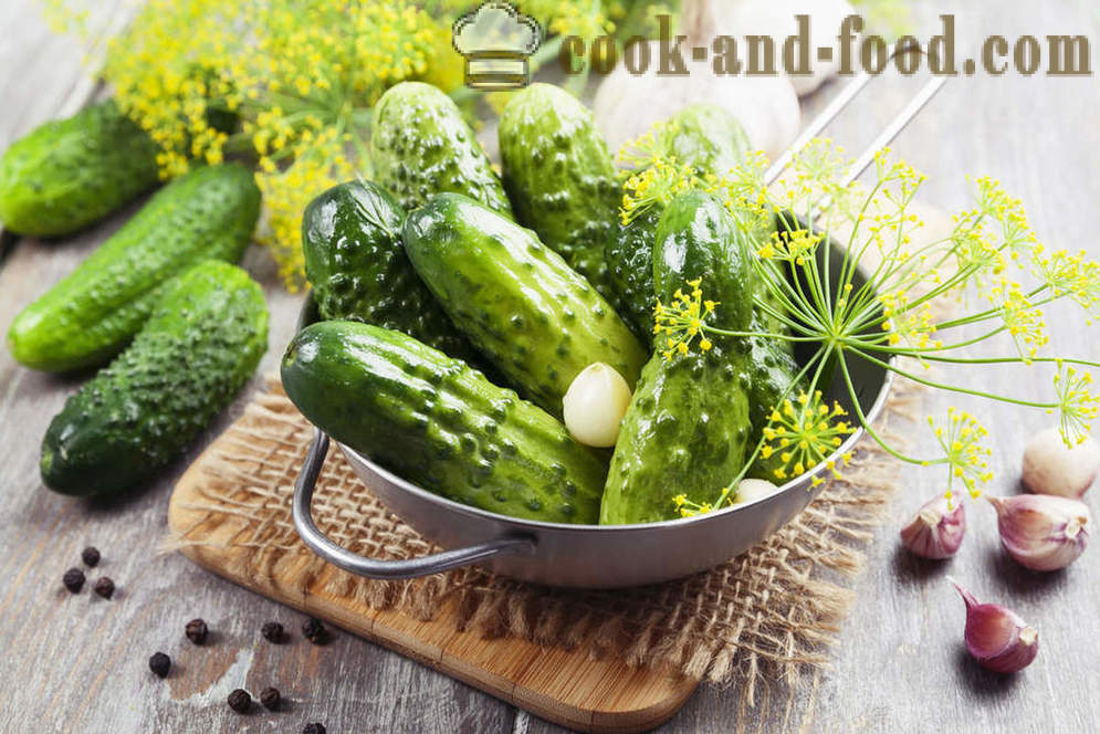 Recipe for crispy pickled cucumbers