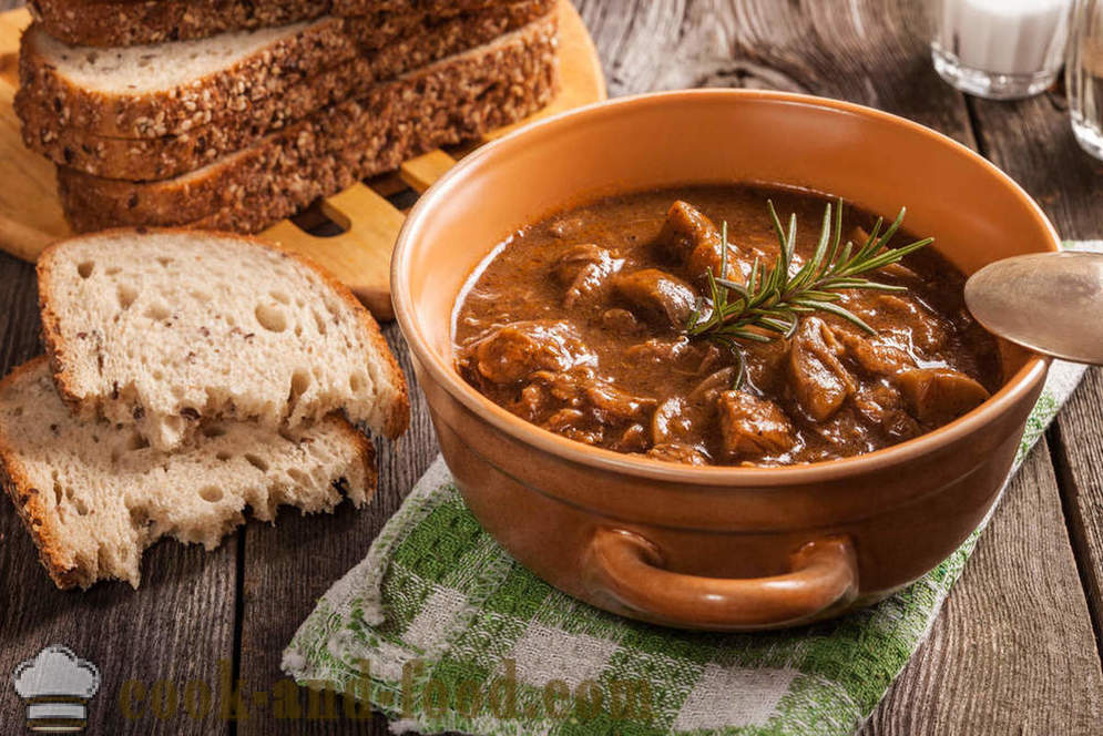 Recipe for Hungarian dishes: goulash from pork - video recipes at home