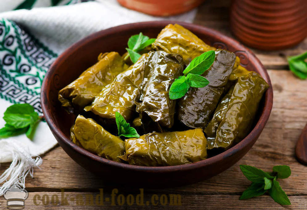 How to cook a real dolma alone - video recipes at home