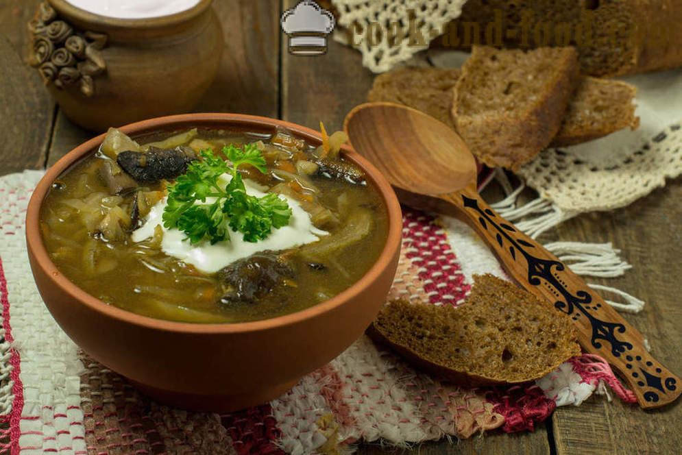 Three of the most simple and delicious dishes of Russian cuisine - video recipes at home